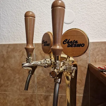 Desmo Nyaraló